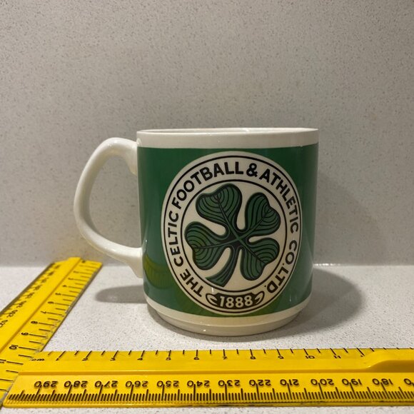 vintage Collectible Celtic FC 1888 "4 Leaf Clover" Team crest Carrigaline mug - Picture 2 of 10